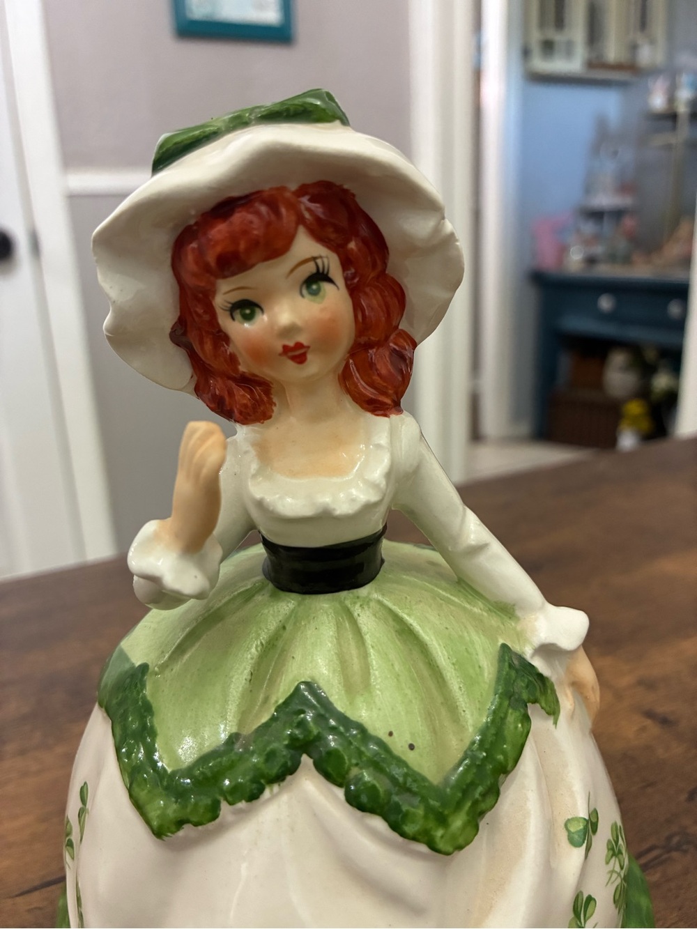Vintage Irish Girl Music Box Figurine - Picture 3 of 9